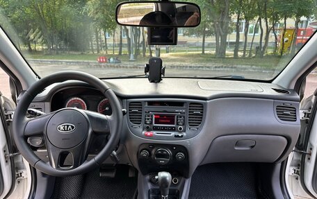 KIA Rio II, 2011 год, 650 000 рублей, 15 фотография