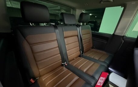 Volkswagen Multivan T6 рестайлинг, 2020 год, 6 400 000 рублей, 14 фотография