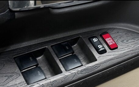 Toyota Land Cruiser 200, 2013 год, 4 400 000 рублей, 13 фотография