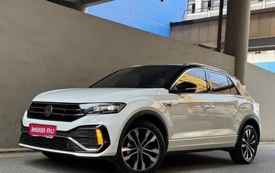 Volkswagen T-Roc I, 2023 год, 1 850 000 рублей, 1 фотография