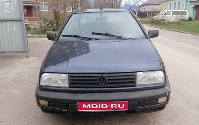 Volkswagen Vento, 1993 год, 105 000 рублей, 1 фотография