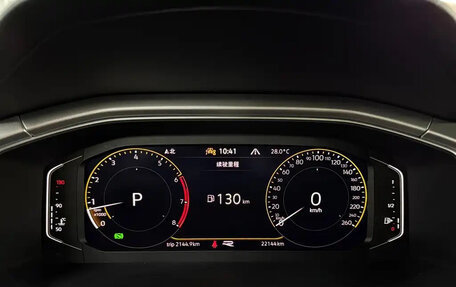 Volkswagen T-Roc I, 2023 год, 1 850 000 рублей, 8 фотография