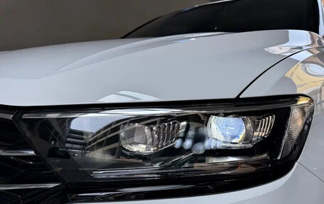 Volkswagen T-Roc I, 2023 год, 1 850 000 рублей, 21 фотография