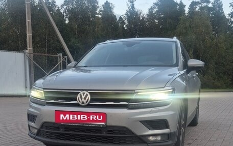 Volkswagen Tiguan II, 2018 год, 1 950 000 рублей, 8 фотография