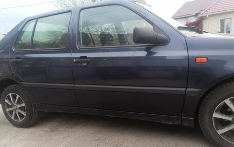 Volkswagen Vento, 1993 год, 105 000 рублей, 5 фотография