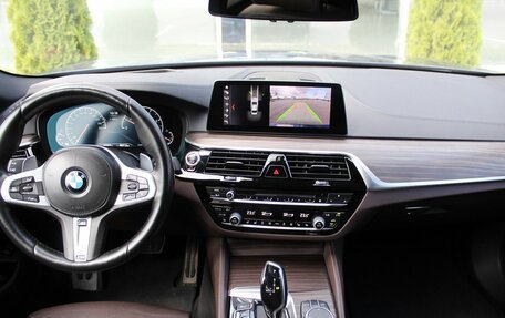BMW 5 серия, 2018 год, 3 880 000 рублей, 10 фотография