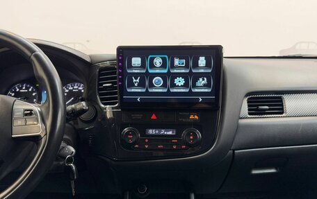 Mitsubishi Outlander III рестайлинг 3, 2015 год, 1 650 000 рублей, 4 фотография