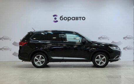 Mitsubishi Outlander III рестайлинг 3, 2015 год, 1 650 000 рублей, 12 фотография
