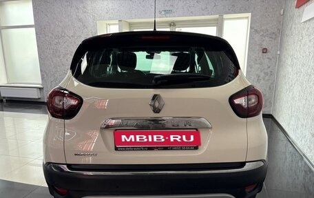 Renault Kaptur I рестайлинг, 2018 год, 1 695 000 рублей, 4 фотография