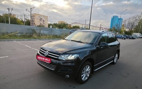 Volkswagen Touareg III, 2012 год, 2 250 000 рублей, 2 фотография