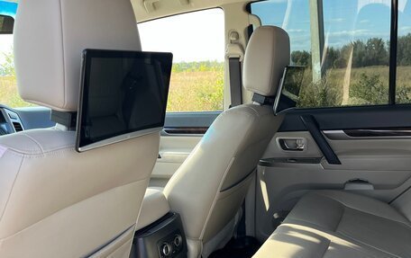 Mitsubishi Pajero IV, 2019 год, 3 400 000 рублей, 9 фотография