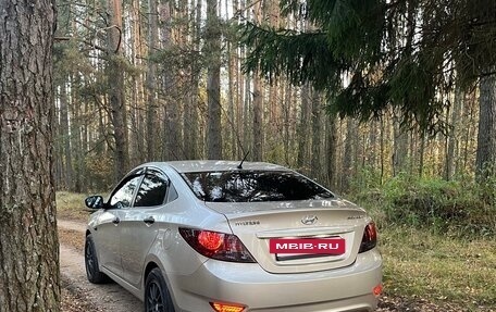 Hyundai Solaris II рестайлинг, 2012 год, 690 000 рублей, 4 фотография