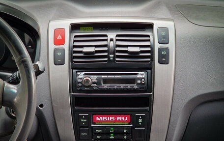 Hyundai Tucson III, 2005 год, 859 900 рублей, 10 фотография