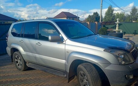 Toyota Land Cruiser Prado 120 рестайлинг, 2003 год, 1 520 000 рублей, 2 фотография