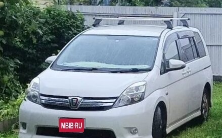 Toyota ISis I, 2014 год, 1 600 000 рублей, 1 фотография