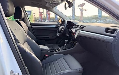 Skoda Superb III рестайлинг, 2023 год, 2 712 000 рублей, 15 фотография
