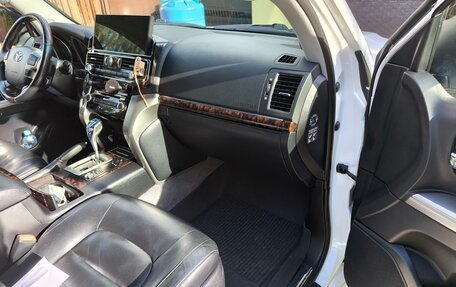 Toyota Land Cruiser 200, 2012 год, 3 920 000 рублей, 12 фотография