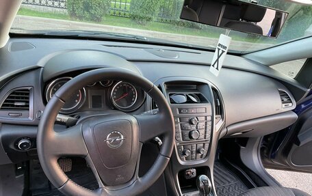 Opel Astra J, 2010 год, 645 000 рублей, 11 фотография