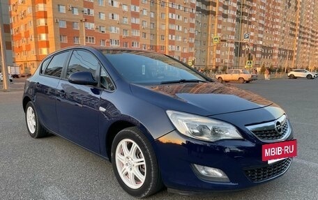 Opel Astra J, 2010 год, 645 000 рублей, 6 фотография