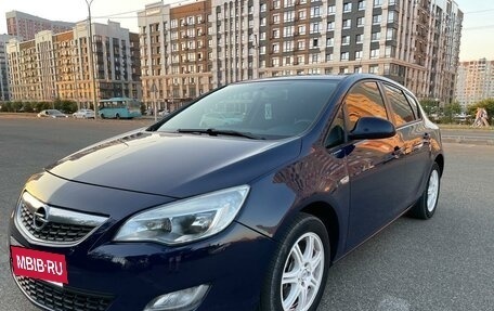 Opel Astra J, 2010 год, 645 000 рублей, 2 фотография