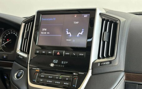 Toyota Land Cruiser 200, 2017 год, 6 950 000 рублей, 14 фотография