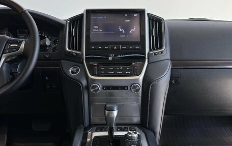 Toyota Land Cruiser 200, 2017 год, 6 950 000 рублей, 13 фотография