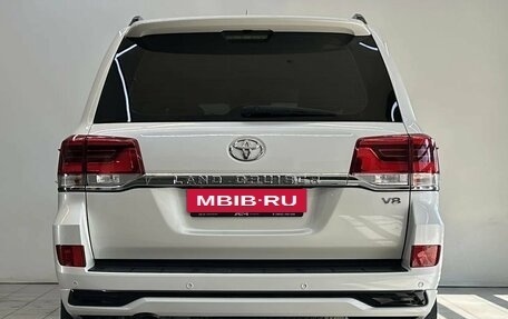 Toyota Land Cruiser 200, 2017 год, 6 950 000 рублей, 6 фотография