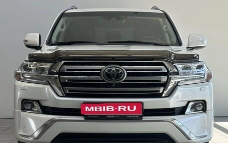 Toyota Land Cruiser 200, 2017 год, 6 950 000 рублей, 2 фотография