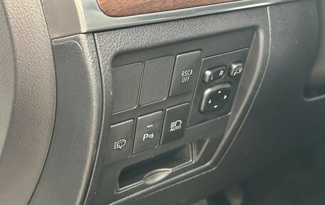 Toyota Land Cruiser 200, 2017 год, 6 950 000 рублей, 28 фотография