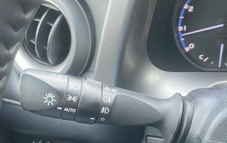 Toyota RAV4, 2018 год, 2 430 000 рублей, 21 фотография