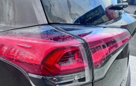 Toyota RAV4, 2018 год, 2 430 000 рублей, 15 фотография
