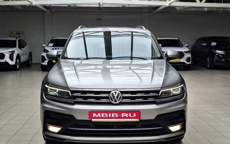 Volkswagen Tiguan II, 2019 год, 2 530 000 рублей, 2 фотография