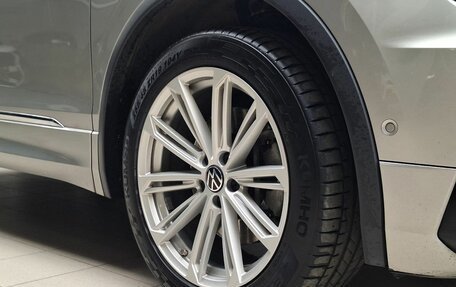 Volkswagen Tiguan II, 2019 год, 2 530 000 рублей, 10 фотография