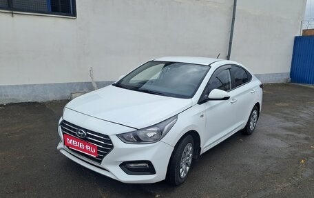 Hyundai Solaris II рестайлинг, 2017 год, 1 250 000 рублей, 1 фотография