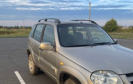 Chevrolet Niva I рестайлинг, 2011 год, 400 000 рублей, 3 фотография