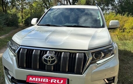 Toyota Land Cruiser Prado 150 рестайлинг 2, 2019 год, 4 900 000 рублей, 3 фотография