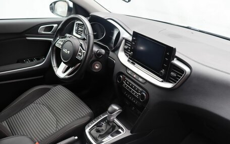 KIA cee'd III, 2022 год, 2 350 000 рублей, 10 фотография