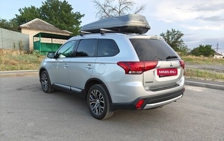 Mitsubishi Outlander III рестайлинг 3, 2015 год, 1 530 000 рублей, 8 фотография