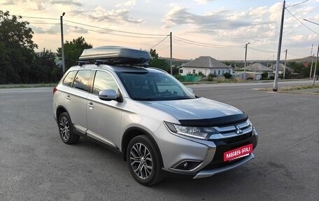 Mitsubishi Outlander III рестайлинг 3, 2015 год, 1 530 000 рублей, 3 фотография
