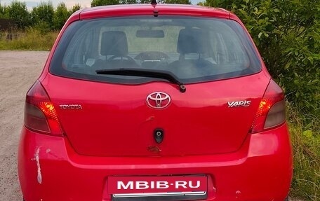 Toyota Yaris III рестайлинг, 2007 год, 350 000 рублей, 4 фотография