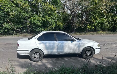 Nissan Sunny B15, 2000 год, 185 000 рублей, 2 фотография