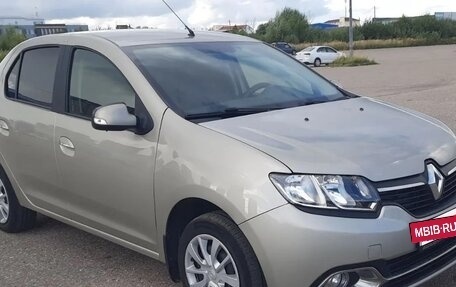 Renault Logan II, 2018 год, 765 000 рублей, 3 фотография