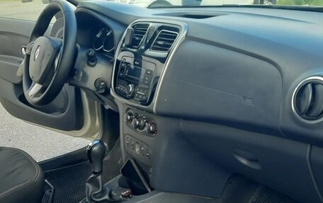 Renault Logan II, 2018 год, 765 000 рублей, 16 фотография
