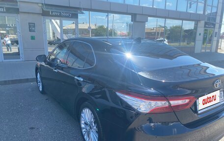 Toyota Camry, 2020 год, 3 000 000 рублей, 4 фотография