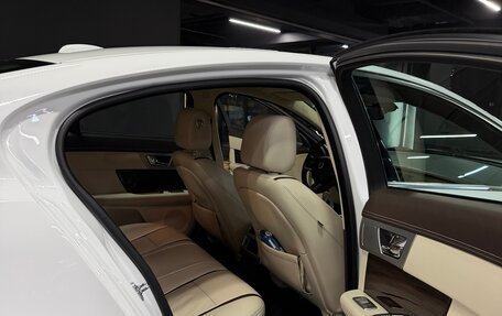 Jaguar XF I рестайлинг, 2011 год, 1 800 000 рублей, 15 фотография