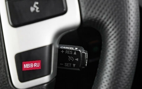 Toyota Land Cruiser 200, 2014 год, 3 299 000 рублей, 19 фотография