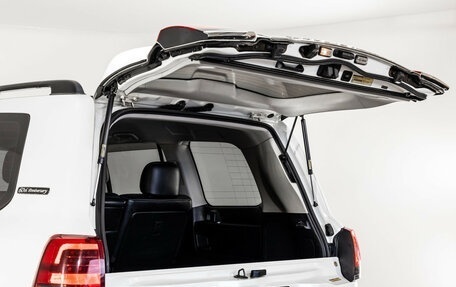 Toyota Land Cruiser 200, 2014 год, 3 299 000 рублей, 27 фотография