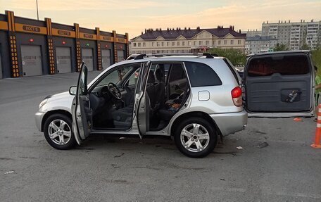 Toyota RAV4, 2002 год, 760 000 рублей, 12 фотография