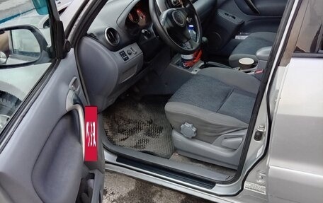 Toyota RAV4, 2002 год, 760 000 рублей, 18 фотография