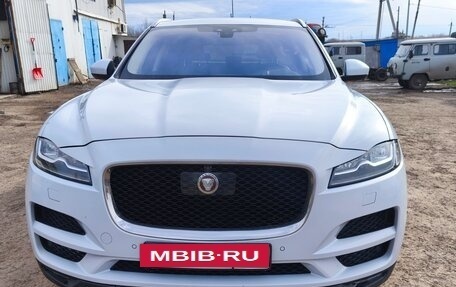 Jaguar F-Pace, 2016 год, 2 780 000 рублей, 3 фотография